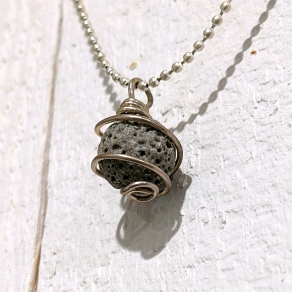 Lava Bead Necklace For Essential Oil - Picture 2 of 12